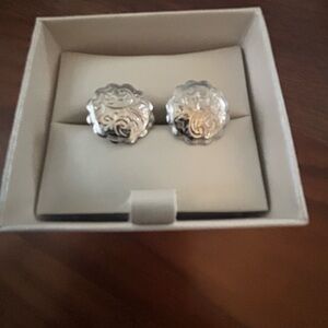 Vintage-Silver look Medallion Stud Earrings